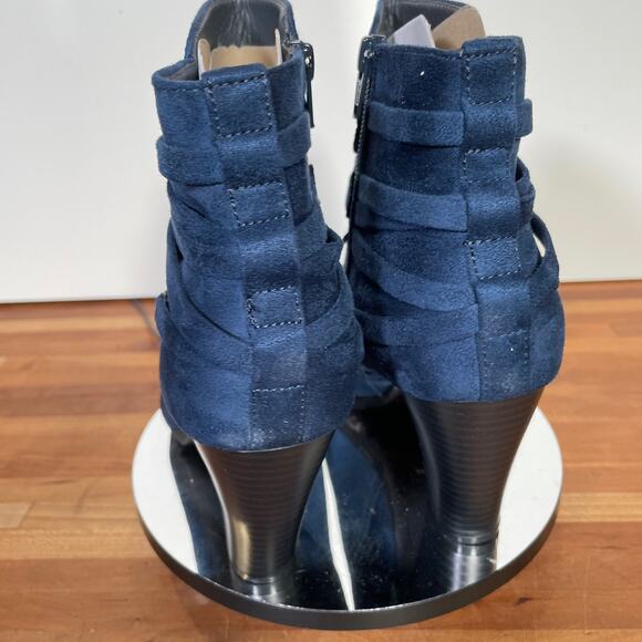 White Mountain Women's Spade Heeled Booties navy 8.5W - Picture 9 of 12